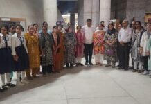 विधायक जिंपा ने मानवता मंदिर स्कूल में विद्यार्थियों को करवाया पंजाब व हरियाणा विधान सभा का दौरा