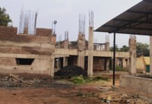 छह महीने से ठप पड़ा है बस अड्डे का निर्माण कार्य