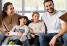 जब बच्चे खुद करें फैसले: परवरिश के नए ट्रेंड के फायदे जब बच्चे खुद करें फैसले: परवरिश के नए ट्रेंड के फायदे