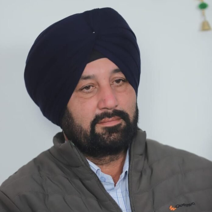 Balraj Singh Katora and Sukhdev Singh Josan became district heads of various wings of Aam Aadmi Party