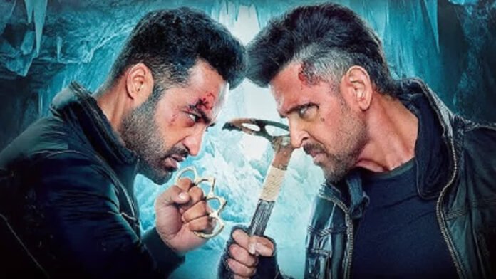 1200-675-24745415--thumbnail-16x9-pepe 'वॉर 2' की रिलीज से पहले हैदराबाद में होगा बड़ा इवेंट, ऋतिक रोशन और जूनियर एनटीआर फैंस को देंगे खास सरप्राइज बहुप्रतीक्षित फिल्म ‘वॉर 2’ की रिलीज से पहले मेकर्स ने दर्शकों के लिए खास तोहफा तैयार किया है। फिल्म के लीड स्टार्स ऋतिक रोशन और जूनियर एनटीआर इस रविवार, 10 अगस्त 2025 को हैदराबाद में एक भव्य प्री-रिलीज इवेंट में शिरकत करने वाले हैं, जहां वे अपने फैंस से मिलेंगे और फिल्म से जुड़ी खास बातें साझा करेंगे। हैदराबाद में होगा धमाका 123telugu.com की रिपोर्ट के मुताबिक, यह इवेंट यूसुफगुड़ा पुलिस ग्राउंड, हैदराबाद में आयोजित होगा। फिल्म की लोकप्रियता को देखते हुए भारी भीड़ की संभावना है, इसलिए आयोजक विशेष सुरक्षा और व्यवस्थाओं की तैयारी में जुटे हैं। जल्द ही निर्माता नागा वामसी की ओर से इस इवेंट की आधिकारिक घोषणा भी की जा सकती है। 'वॉर 2' की खास बातें ‘वॉर 2’ यशराज फिल्म्स के स्पाई यूनिवर्स का हिस्सा है, और इसे अयान मुखर्जी ने निर्देशित किया है। यह फिल्म 14 अगस्त 2025 को हिंदी, तेलुगु और तमिल भाषाओं में सिनेमाघरों में रिलीज होगी। एक्शन और जासूसी से भरपूर इस फिल्म में ऋतिक रोशन और जूनियर एनटीआर के साथ कियारा आडवाणी भी अहम भूमिका में नजर आएंगी। फिल्म का संगीत दिया है प्रीतम ने। दोनों सितारों के अपकमिंग प्रोजेक्ट्स ऋतिक रोशन ‘वॉर 2’ के बाद अपनी सुपरहिट फ्रेंचाइज़ी ‘कृष 4’ में नजर आएंगे। हाल ही में उन्होंने खुलासा किया कि इस बार वे फिल्म में अभिनय के साथ निर्देशन भी करेंगे। हालांकि, फिल्म की फीमेल लीड का नाम अब तक सामने नहीं आया है। वहीं, जूनियर एनटीआर 'वॉर 2' के अलावा निर्देशक प्रशांत नील और त्रिविक्रम श्रीनिवास के साथ आने वाली परियोजनाओं पर भी काम कर रहे हैं। इसके अलावा वे अपनी आगामी फिल्म ‘देवरा 2’ में भी लीड रोल निभाते नजर आएंगे। फैंस के लिए बड़ी खुशखबरी 'वॉर 2' के इस प्री-रिलीज इवेंट को लेकर फैंस में जबरदस्त उत्साह है। ऋतिक और एनटीआर की स्टार पावर और फिल्म की भव्यता को देखते हुए यह इवेंट एक मेगा सेलिब्रेशन बनने जा रहा है। अगर आप हैदराबाद में हैं, तो तैयार हो जाइए इस एक्शन पैक्ड सरप्राइज के लिए, जहां बॉलीवुड और टॉलीवुड के दो दिग्गज एक साथ मंच पर नजर आएंगे।