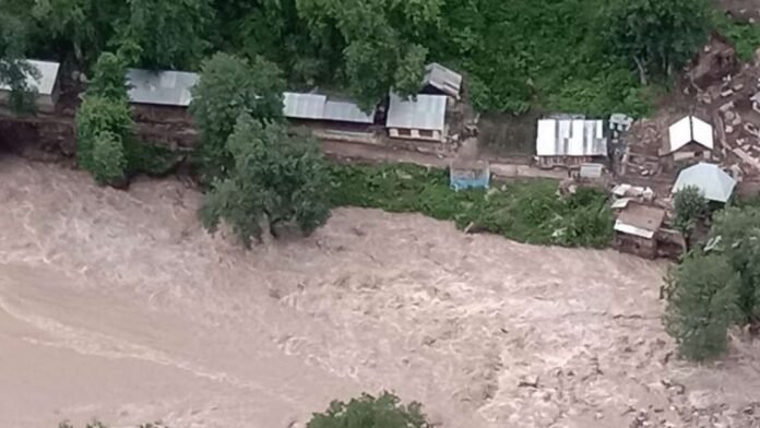 987568-cloudburst-kashmir_1627480742 12 killed, two bridges washed away in cloudburst in Kishtwar, Jammu and Kashmir