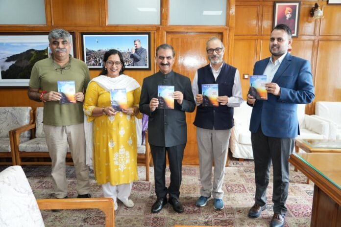 मुख्यमंत्री ठाकुर सुखविंद्र सिंह सुक्खू ने आज यहां सोलन जिले की ममता गुप्ता द्वारा लिखित पुस्तक ‘संघर्ष से शिखर तक’ का विमोचन किया।