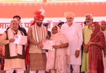 एक माह में पूरा हुआ संकल्प, प्रदेश के 22 जिलों में 1 लाख परिवारों को मिला मिट्टी खुदाई का अधिकार एक माह में पूरा हुआ संकल्प,