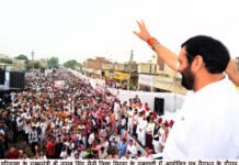 हरियाणा उदय कार्यक्रम के तहत डबवाली में यूथ मैराथन आयोजित, मुख्यमंत्री ने स्वयं दौड़ लगाकर युवाओं का बढ़ाया हौसला हरियाणा उदय कार्यक्रम के तहत रविवार को सिरसा के डबवाली में यूथ मैराथन आयोजित की गई। मुख्यमंत्री श्री नायब सिंह सैनी ने यूथ मैराथन को झंडी दिखाकर