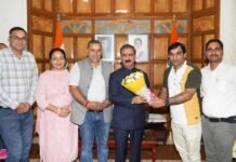 प्रदेश कंप्यूटर शिक्षक संघ की राज्य अध्यक्ष ने मुख्यमंत्री से भेंट की प्रदेश कंप्यूटर शिक्षक संघ की राज्य अध्यक्ष ने मुख्यमंत्री से भेंट की