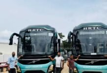 हिमाचल की बिना मंजूरी वोल्वो बस पर बवाल: चंडीगढ़ से लौटाई गई, जब्ती की चेतावनी हिमाचल की बिना मंजूरी वोल्वो बस पर बवाल: चंडीगढ़ से लौटाई गई, जब्ती की चेतावनी