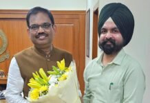 Meeting of Punjab State Scheduled Castes Commission Member Mr. Gurpreet Singh Ittanwali with the Chief Secretary Meeting of Punjab State Scheduled Castes Commission Member Mr. Gurpreet Singh Ittanwali with the Chief Secretary