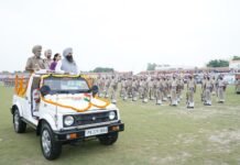 रौड़ी ने फहराया तिरंगा, शहीदों के सपनों को साकार करने का संकल्प