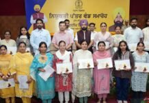 HARDEEP SINGH MUNDIAN HANDS OVER APPOINTMENT LETTERS TO 504 PATWARIS In line with Chief Minister S. Bhagwant Singh Mann led government's commitment to provide clean, transparent and accountable services