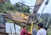 आपदा प्रभावित सराज के 107 गांवों में लौटी रोशनी मंडी जिला के सराज क्षेत्र में 30 जून को आई प्राकृतिक आपदा के बाद अंधेरे में डूबे 115 गांवों में से अब 107 गांवों में फिर से रोशनी लौट आई है।