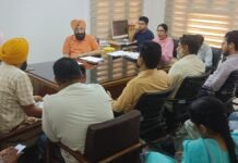 आजादी दिवस समारोह की तैयारियों को लेकर अतिरिक्त डिप्टी कमिश्नर ने की बैठक, जनकल्याणकारी योजनाओं के प्रचार पर दिया ज़ोर आजादी दिवस समारोह की तैयारियों को लेकर अतिरिक्त डिप्टी कमिश्नर ने की बैठक, जनकल्याणकारी योजनाओं के प्रचार पर दिया ज़ोर