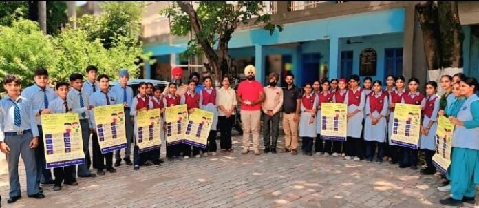 पंजाब सरकार राज्य के हर क्षेत्र में हर वर्ग के लोगों के लिए गुणवत्तापूर्ण स्वास्थ्य सुविधाएं सुनिश्चित करने के लिए लगातार प्रयास कर रही है। स्वास्थ्य सेवाएं