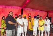 कैबिनेट मंत्री हरजोत सिंह बैंस जन्माष्टमी के अवसर पर श्री राधा कृष्ण मंदिर, गंगूवाल में हुए नतमस्तक भगवान श्रीकृष्ण का जन्मोत्सव दुनिया भर के लाखों धार्मिक स्थलों पर बड़े धूमधाम से मनाया जाता है। सभी मंदिर और धार्मिक स्थल कृष्णमय रंग में रंग जाते हैं।