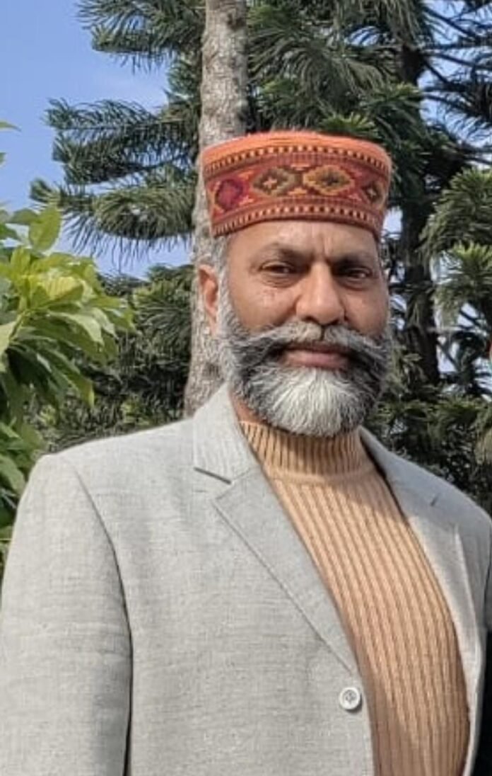 जवाहर नवोदय विद्यालय पंडोह जिला मंडी के  प्रधानाचार्य एस.डी. शर्मा ने  बताया कि सत्र 2025-26 के लिए बालिका सदनों हेतु एक महिला एवं एक पुरुष