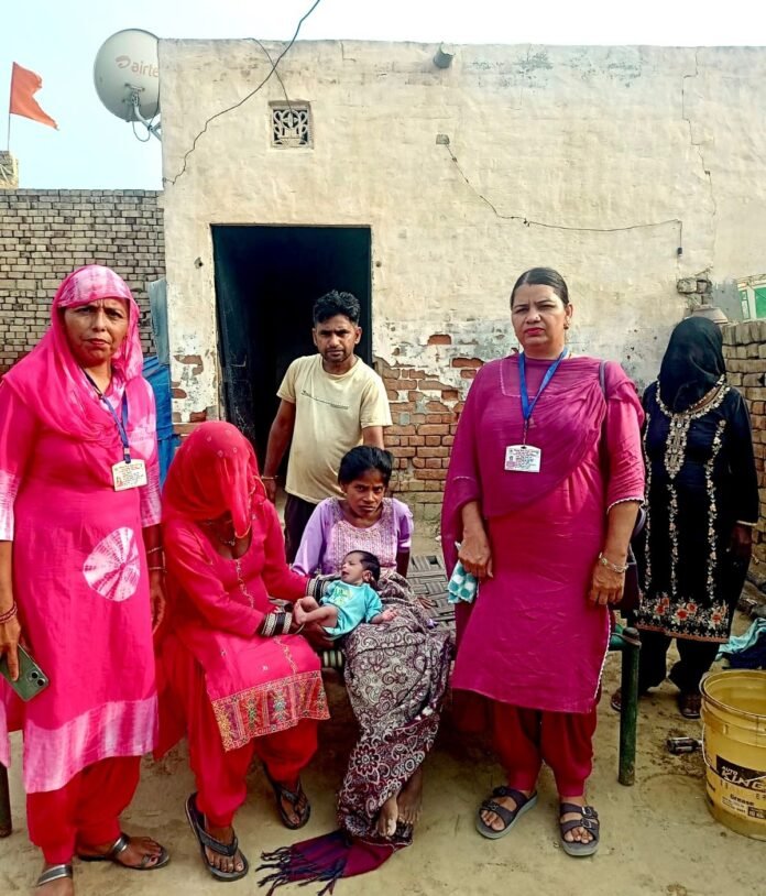 WhatsApp Image 2025-08-19 at 2.25.00 PM (2) “हमारा लक्ष्य है कि हर माँ सुरक्षित रहे और हर बच्चा स्वस्थ जन्म ले।”: सिविल सर्जन डॉ राज कुमार समय पर हाई रिस्क गर्भवती का