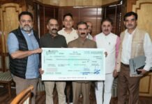 CM Sukhu receives ₹27.76 lakh for Aapda Rahat Kosh; addresses HP Assembly; meets new State Food Commission Chairperson Chief Minister Thakur Sukhvinder Singh Sukhu being presented a cheque of Rs. 27,76,159 by Rural Development and Panchayati