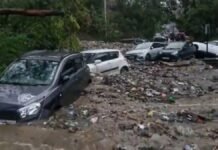 हिमाचल में मूसलधार बारिश का कहर: पनारसा, टकोली और नगवाईं में बाढ़, गाड़ियां बहीं, घरों में पानी-मलबा घुसा हिमाचल में मूसलधार बारिश का कहर: पनारसा, टकोली और नगवाईं में बाढ़, गाड़ियां बहीं, घरों में पानी-मलबा घुसा