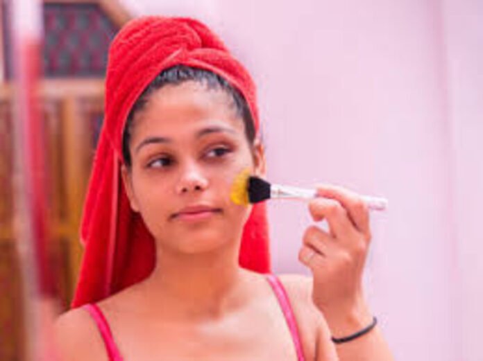 राखी की तैयारी शुरू करें दमकती त्वचा के साथ, आजमाएं ये आसान फेसपैक