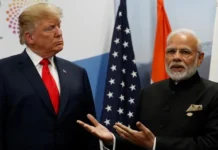 कपड़ा, आभूषण समेत कई सेक्टर पर संकट: ट्रंप के 50% टैरिफ का कितना असर, कौन से उद्योग रहेंगे सुरक्षित? ट्रंप का 50% टैरिफ: भारत के निर्यात को तगड़ा झटका, टेक्सटाइल-रत्न-आभूषण पर सबसे बड़ा असर, इलेक्ट्रॉनिक्स-फार्मा को राहत