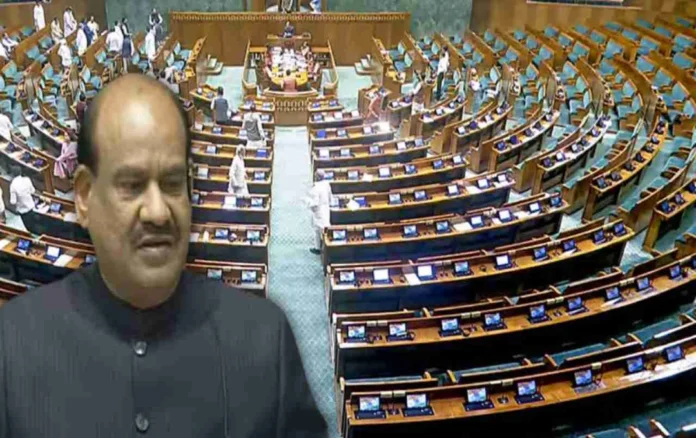 विपक्षी हंगामे से लोकसभा की कार्यवाही ठप, दोनों सदनों की कार्यवाही दोपहर 2 बजे तक स्थगित