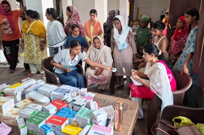 MLA Sherry Kalsi sent a team from Kalsi KJ Hospital