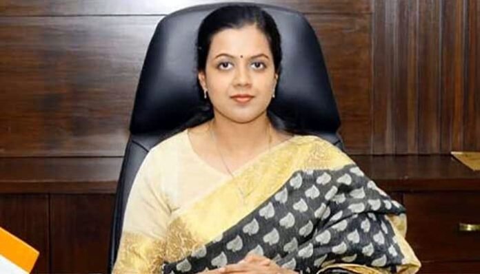 2 (2) जिला मजिस्ट्रेट-कम-डिप्टी कमिश्नर आशिका जैन ने भारतीय नागरिक सुरक्षा संहिता, 2023 की धारा 163 के तहत मिले अधिकारों का प्रयोग करते हुए जिले में विभिन्न पाबंदियों