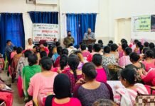 पराली प्रबंधन विषय पर आशा वर्करों को किया गया जागरूक धान की कटाई के बाद खेतों में बची हुई पराली का सही ढंग से प्रबंधन न होने के कारण यह एक गंभीर पर्यावरणीय चिंता का विषय बना हुआ है। इसी समस्या