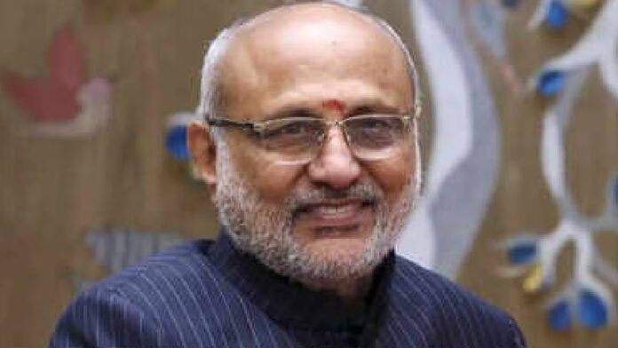 factrecorder राधाकृष्णन ने उपराष्ट्रपति पद की शपथ ली, कार्यक्रम में धनकड़ भी मौजूद