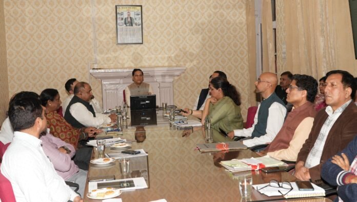 CS meeting (1) मुख्य सचिव प्रबोध सक्सेना की अध्यक्षता में आज यहां सतत विकास पर राज्य स्तरीय संचालन समिति (एसएलएससी) की बैठक में आगामी राज्य मानव