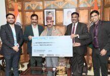 मुख्यमंत्री सुखविंद्र सिंह सुक्खू को राहत कोष में चेक भेंट हिमाचल प्रदेश के मुख्यमंत्री ठाकुर सुखविन्द्र सिंह सुक्खू को 15 सितंबर 2025 को शिमला में मुख्यमंत्री राहत कोष के लिए सोलन जिला के उपायुक्त कार्यालय