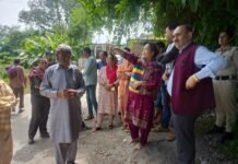 कुंडूनी गांव में एसडीएम ने किया दौरा, राहत एवं बचाव कार्य तेज़ी से जारी उपमंडल जोगिंदर नगर के अंतर्गत कुंडूनी गांव में हाल ही में आए भूस्खलन से प्रभावित परिवारों के बीच राहत एवं बचाव कार्य लगातार जारी है। शुक्रवार को एसडीएम