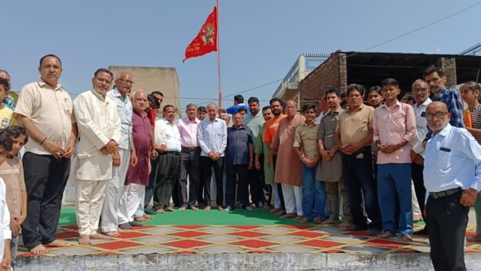 श्री रामलीला कमेटी (रजि.) मालेरकोटला द्वारा आयोजित रामलीला मंचन की शुरुआत के लिए आज सैकड़ों राम भक्तों की हाज़िरी में झंडा रस्म का आयोजन किया गया।