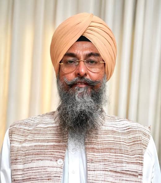 Pjoto Kultar Singh Sandwan पंजाब विधानसभा के स्पीकर कुलतार सिंह संधवां ने महान सूफी संत बाबा फरीद जी के आगमन पर्व के अवसर पर देश-विदेश में बसे सभी भाईचारे को हार्दिक बधाई दी।