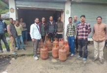 आपदा प्रभावित क्षेत्रों में एलपीजी सिलेंडरों की आपूर्ति जारी आपदा प्रभावित क्षेत्रों में एलपीजी