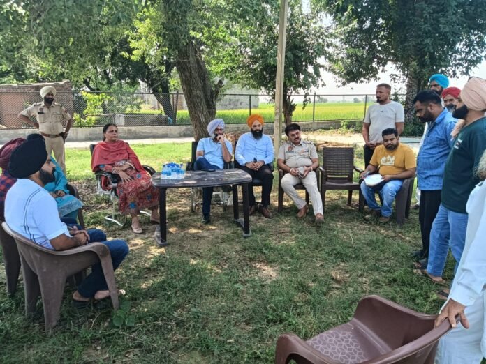 WhatsApp Image 2025-09-20 at 1.02.02 PM जिला प्रशासन मलेरकोटला द्वारा पराली जलाने पर रोक लगाने और पर्यावरण की सुरक्षा सुनिश्चित करने के लिए लगातार जागरूकता अभियान चलाया जा रहा है