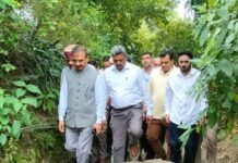 मुख्यमंत्री ने सुजानपुर विधानसभा क्षेत्र के आपदा प्रभावित गांवों का निरीक्षण किया चबूतरा के बेघर हुए प्रत्येक परिवार को दिए जाएंगे 8.70 लाख रुपये प्रदेश सरकार अपने संसाधनों से देगी 7 लाख रुपये, सामान के