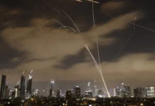 यरुशलम गोलीबारी को इस्राइल ने बताया राजधानी पर बड़ा आतंकी हमला, दी कड़ी प्रतिक्रिया यरुशलम गोलीबारी को इस्राइल ने बताया राजधानी पर बड़ा आतंकी हमला, दी कड़ी प्रतिक्रिया