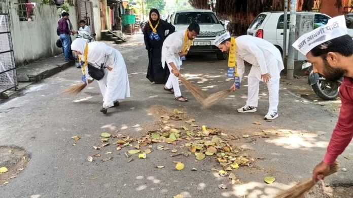 आओ अपने अपने गांव के सरकारी स्कूल को साफ करें, इस अभियान का किया शिक्षा मंत्री ने शुभारंभ