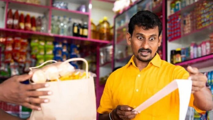 new_gst_1758503812271_1758503812459 GST दरों में कटौती के बाद भी दुकानदार पुराने रेट पर सामान बेच रहे हैं, ऐसे करें शिकायत 22 सितंबर से शारदीय नवरात्रि के पहले दिन लागू हुई GST दरों में कटौती का फैसला देश के करोड़ों गरीब और मिडिल क्लास परिवारों को आर्थिक राहत देने के लिए लिया गया है। नई व्यवस्था के तहत 12% और 28% के स्लैब हटा कर केवल 5% और 18% के दो स्लैब रखे गए हैं। इससे रोजमर्रा के इस्तेमाल की अधिकांश वस्तुएँ जैसे दूध, दही, घी, मक्खन, पनीर, नमकीन, बिस्किट, ड्राई फ्रूट्स, बेकरी प्रोडक्ट, तेल, कपड़े, जूते, दवाइयाँ, स्टेशनरी, टीवी, एसी, फ्रिज, वॉशिंग मशीन और वाहन आदि अब सस्ते हो गए हैं। हालांकि, अभी बाजार में हर सामान पर घटी हुई MRP तुरंत दिखाई नहीं दे रही है क्योंकि दुकानों में पुराने स्टॉक भी मौजूद हैं। लेकिन सरकार ने स्पष्ट निर्देश दिए हैं कि पुराने स्टॉक वाला सामान भी GST कटौती के अनुसार ग्राहकों को सस्ते दाम पर ही बेचना होगा। कुछ ग्राहकों की शिकायतें सामने आई हैं कि दुकानदार अभी भी पुराने रेट पर सामान बेच रहे हैं और GST कटौती का लाभ नहीं दे रहे। दुकानदारों का कहना है कि पुराने स्टॉक की बिलिंग पहले पुराने रेट पर हुई थी, इसलिए वे घाटे पर सामान नहीं बेच सकते। ध्यान दें: अगर आप भी GST कटौती का लाभ नहीं पा रहे हैं, तो तुरंत शिकायत दर्ज करें। उपभोक्ता विभाग ने शिकायत के लिए कई विकल्प दिए हैं: फोन: 1915 WhatsApp: 8800001915 वेबसाइट: consumerhelpline.gov.in NACH ऐप: शिकायत दर्ज कर ट्रैकिंग करें केंद्र सरकार ने जोर देकर कहा है कि सभी ग्राहकों को GST कटौती का पूरा लाभ मिले। इसलिए पुरानी या नई किसी भी वस्तु की खरीद पर आपको सस्ते दाम पर ही सामान मिलना चाहिए।