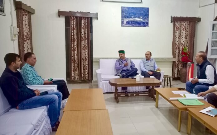 1000294130 उप मुख्य सचेतक केवल सिंह पठानिया ने आज जोगिंदर नगर में चुल्ला हाइड्रो प्रोजेक्ट का निरीक्षण किया तथा प्रोजेक्ट अधिकारियों के