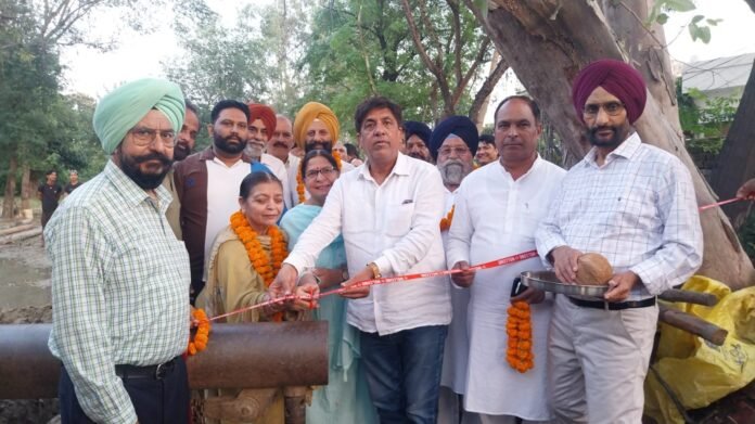 विधायक ब्रम शंकर जिम्पा ने वार्ड नंबर 45, टैगोर नगर में 35 लाख रुपए की लागत से लगाए जाने वाले नए ट्यूबवेल कार्य का शुभारंभ किया।