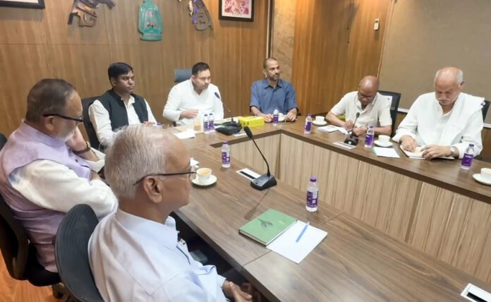 फाइनल राउंड से पहले महागठबंधन कैसे कर रहा है डैमेज कंट्रोल? 5 अहम बातें