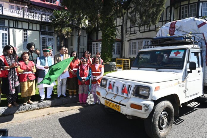 राज्यपाल ने कुल्लू और चंबा ज़िलों के आपदा प्रभावितों के लिए राहत सामग्री रवाना की