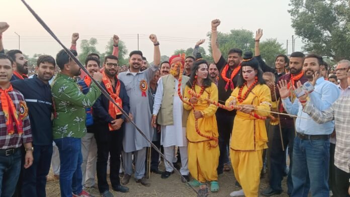  श्री रामलीला समिति (रजि.) मालेरकोटला के अध्यक्ष लोकेश जैन की अगुवाई में मालेरकोटला के डेरा बाबा आत्मा राम में धूमधाम के साथ दशहरा मनाया गया।