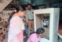 Health department teams went door to door to ascertain the condition of fever patients Dengue testing free in all government hospitals Health department teams went