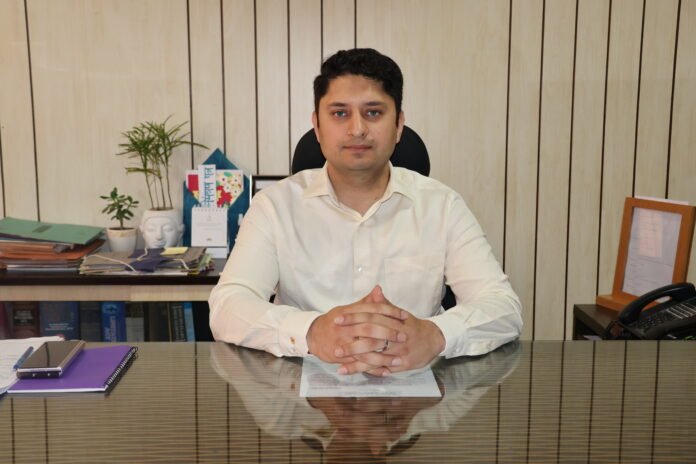 IMG_2136 प्रदेश सरकार के आर्थिक एवं सांख्यिकी विभाग द्वारा मंडी जिला में आर्थिक एवं सामाजिक पहलुओं पर सर्वेक्षण का कार्य किया जाना है