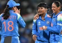 जेमिमा के विजयी चौके पर झूमी टीम, साथी खिलाड़ियों ने गले लगाकर मनाया जश्न जेमिमा के विजयी चौके पर झूमी टीम, साथी खिलाड़ियों ने गले लगाकर मनाया जश्न