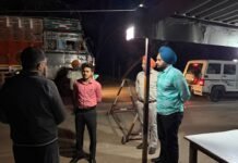 SDM Abohar conducts surprise inspection of the barrier installed by the Police/Mandi Board at the inter-state border SDM Abohar Shri Krishna Pal Rajput conducted a surprise inspection of the barrier installed by the Police/Mandi Board on the