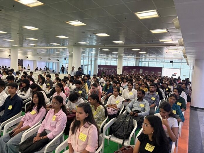 DU इंटर्नशिप स्कीम: 3500 से अधिक आवेदकों में से 2280 छात्र शॉर्टलिस्ट, ग्रुप डिस्कशन पूरा